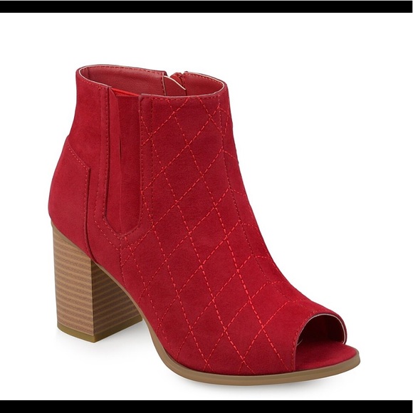 Journey Collection Henley Bootie NWOT - Picture 2 of 11